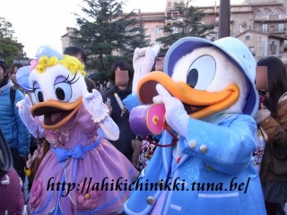 ���t